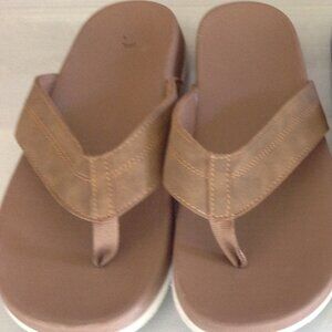 Boys Sz 6 Brown Flip Flops
